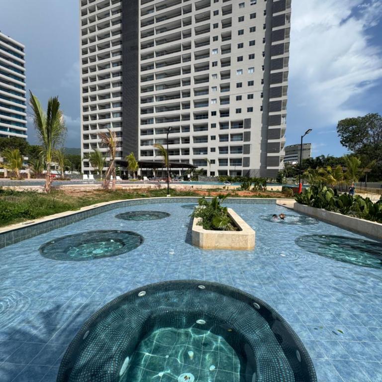 Hermoso apartamento con vista al mar - Three-Bedroom Apartment - 6