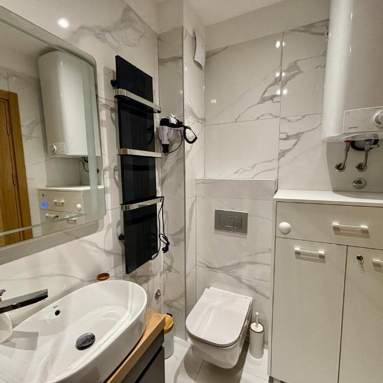 Mount Inn Desetka - Two-Bedroom Deluxe Apartment - 16