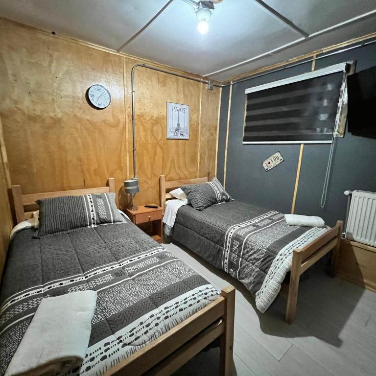 Hotel Low Cost "Colón" - Twin Room with Private Bathroom - 6