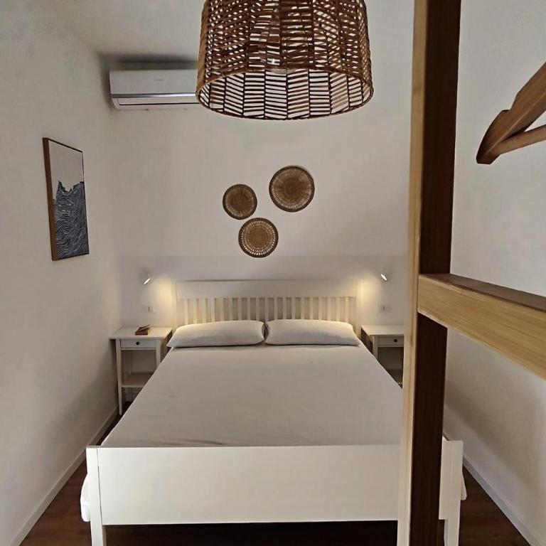 Disíu Apartment con jacuzzi in pieno centro - Two-Bedroom Apartment with Sea View - 20
