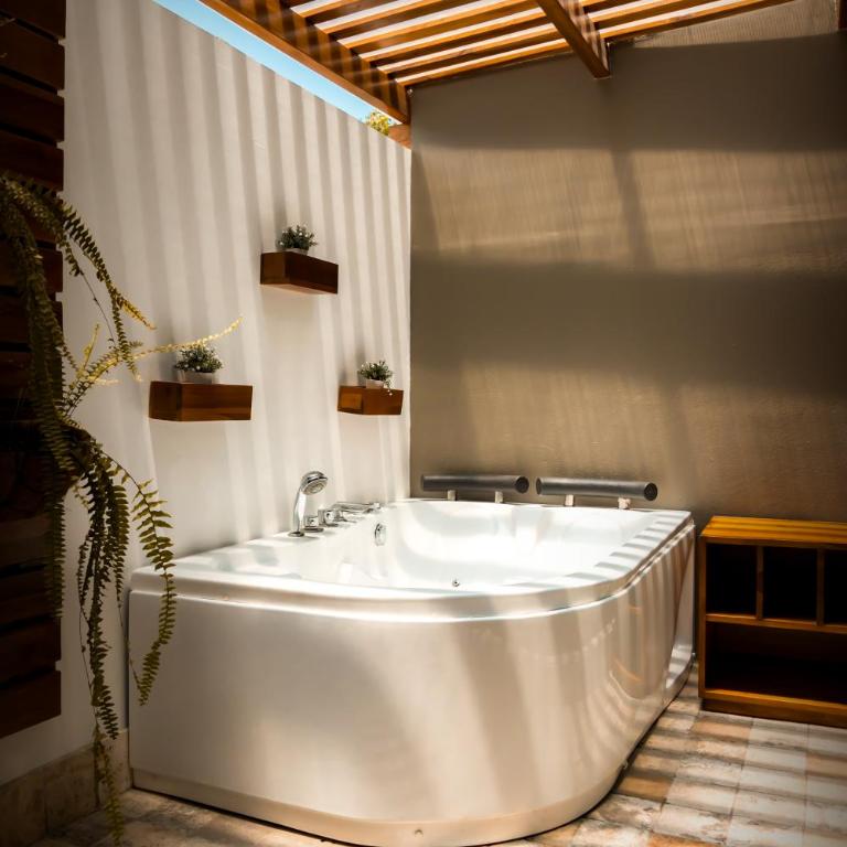 Hotel Poseidon - Double Room with Balcony - 8