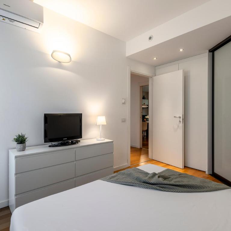 StayEasy Gargano - Stylish Apt with Private Yard - Appartamento Deluxe con 2 Camere da Letto e Vista Giardino - 16