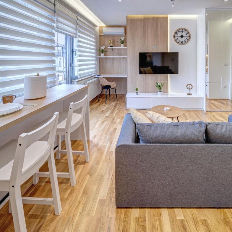 Jacuzzi Spa King Apartments FREE PARKING - One-Bedroom Apartment - 5