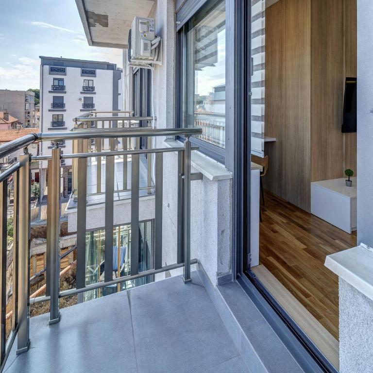 Jacuzzi Spa King Apartments FREE PARKING - One-Bedroom Apartment - 9