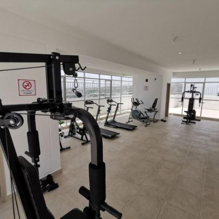 Apto con vista al mar y cerca a todo en Cartagena - Three-Bedroom Apartment - 2