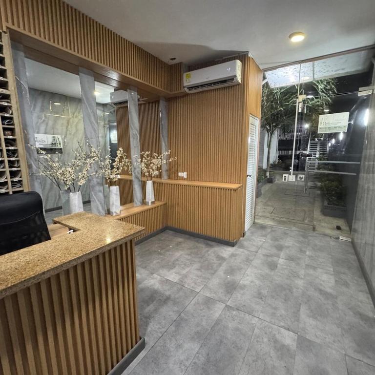 Apto con vista al mar y cerca a todo en Cartagena - Three-Bedroom Apartment - 3