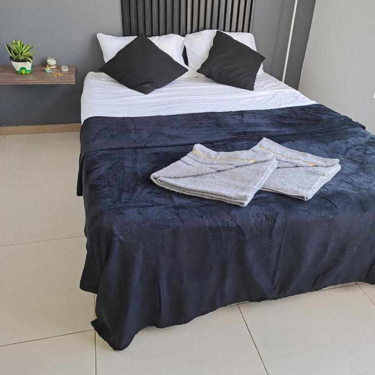 Apto con vista al mar y cerca a todo en Cartagena - Three-Bedroom Apartment - 9
