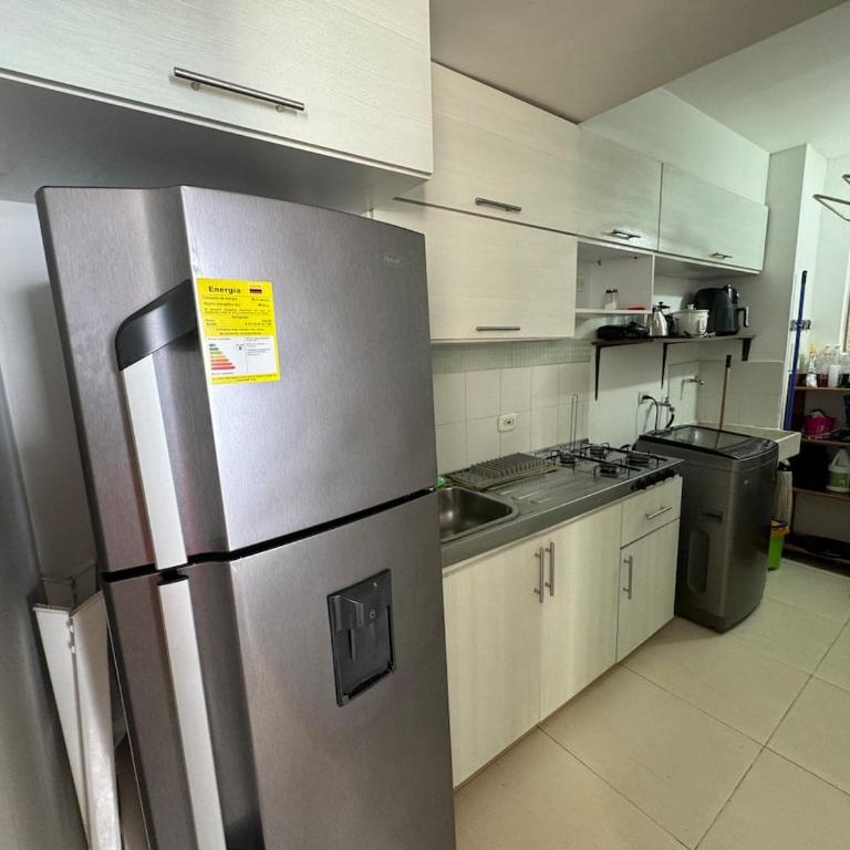 Apto con vista al mar y cerca a todo en Cartagena - Three-Bedroom Apartment - 15