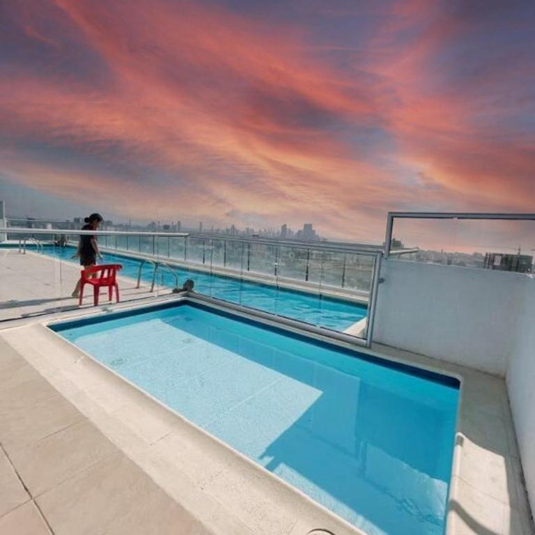 Apto con vista al mar y cerca a todo en Cartagena - Three-Bedroom Apartment - 43