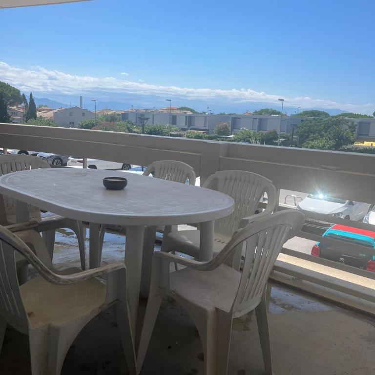 Résidence copacabana Logement T3 piscine privée et plage à 30m - Two-Bedroom Apartment - 25