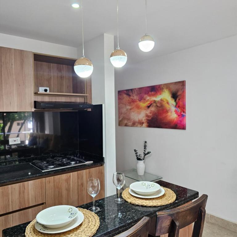 Medellín te Espera Modern & Central Apartment for Travelers - One-Bedroom Apartment - 9