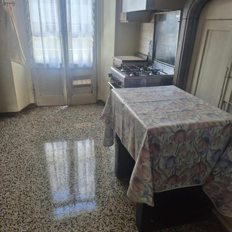 Appartamento completo o Camere private, Lecco Centro vicino alla stazione e al lago - Appartamento Premium con 3 Camere da Letto e Balcone - 8