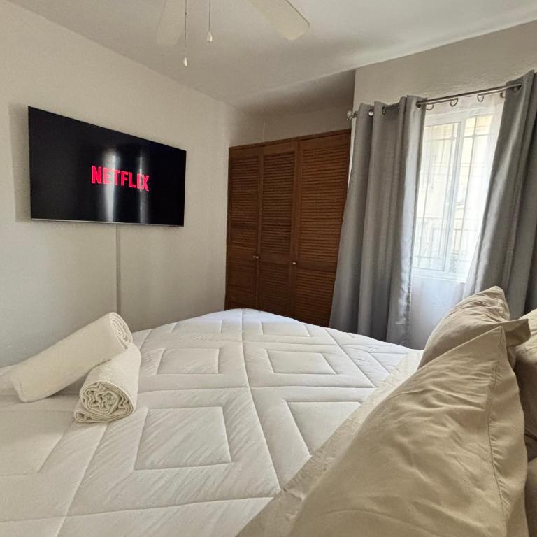 MAI Cozy Apartment 2BR AC and Parking Quiet Stay - Two-Bedroom Apartment - 4