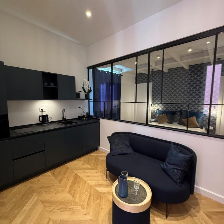 Riviera Luxe Glam - One-Bedroom Apartment - 1
