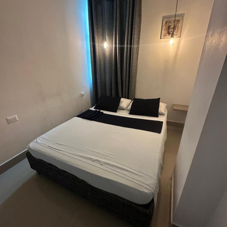 Hotel Ibiza Hotel en Cartagena de indias, sector comercial - Habitación Doble - 2