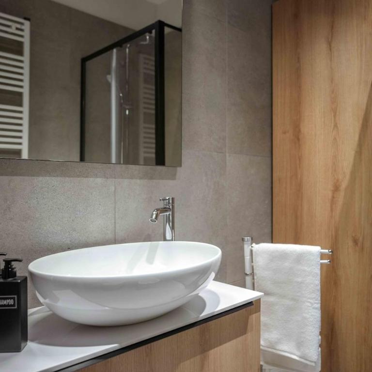Duca Suite - Modern apartment in Turin near the Politecnico - One-Bedroom Apartment - 5