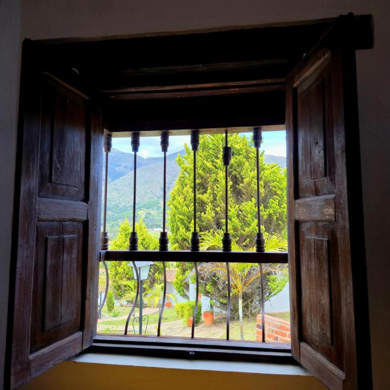 Hotel Montelux - Standard Family Room - 7