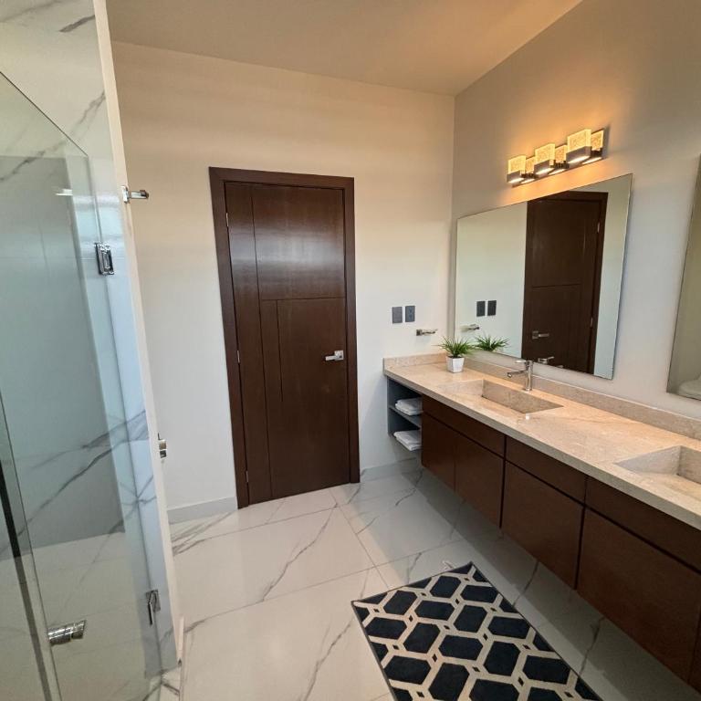 Casa palmera y sol - Three-Bedroom House - 18