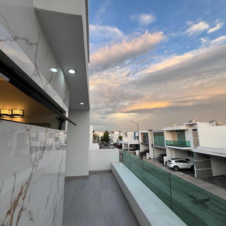 Casa palmera y sol - Three-Bedroom House - 12