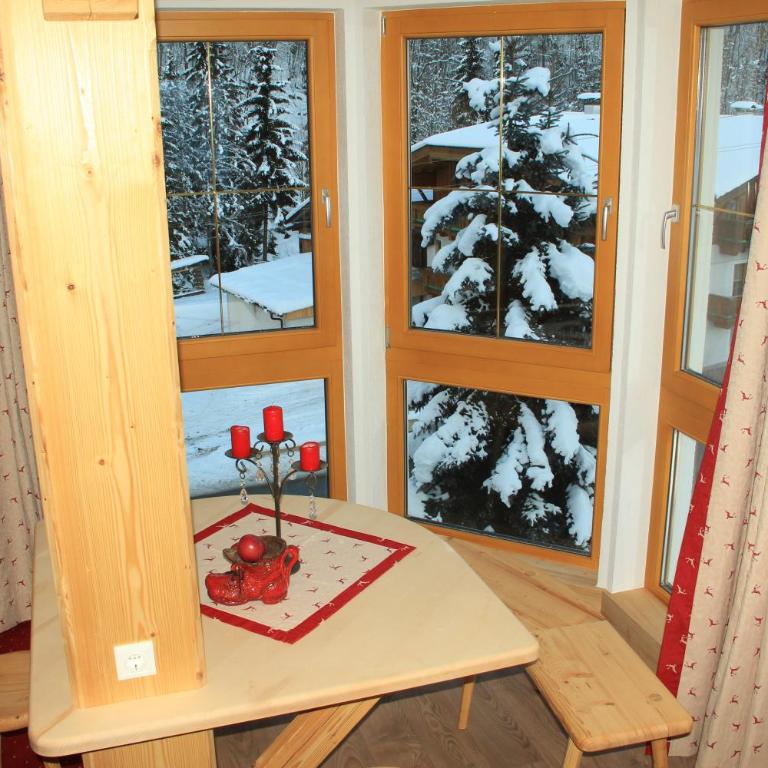Hotel Schweizerhof - Studio (2 Erwachsene + 1 Kind) - 9