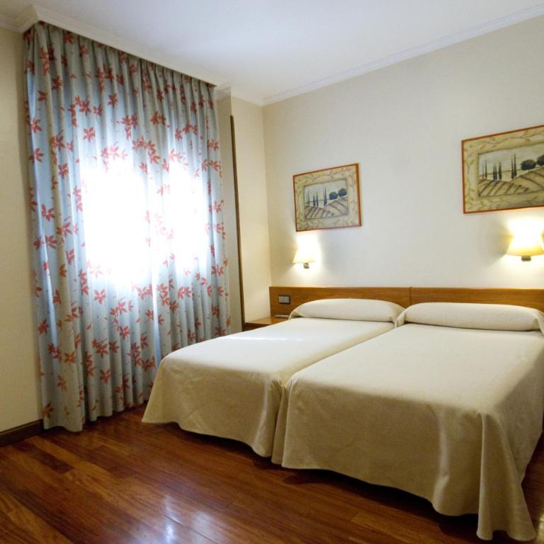 Hotel Los 5 Pinos - Chambre Lits Jumeaux avec Lit d’Appoint - 2