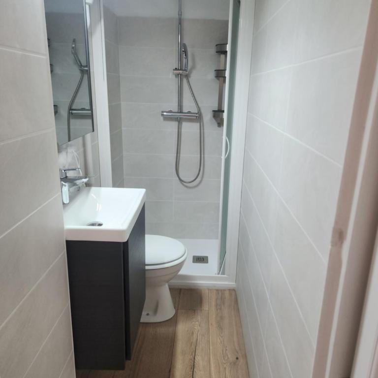 Rue du Vieux Château - Beau F2 avec Vue Mer Exceptionnelle - Refait a neuf - Appartement - Vue sur Mer - 13