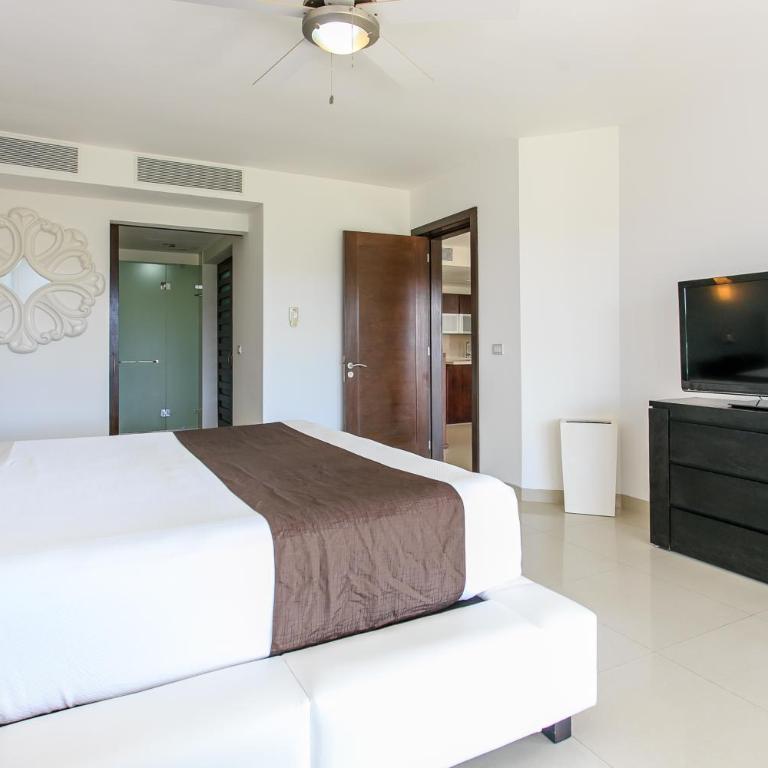 Luxury Condos at Mareazul Beachfront Complex with Resort-Style Amenities - Apartamento - 12
