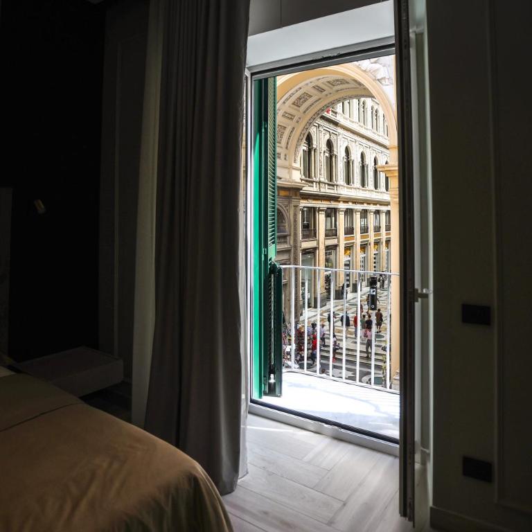 LUNA Gallery Suites - Superior King Room - 10