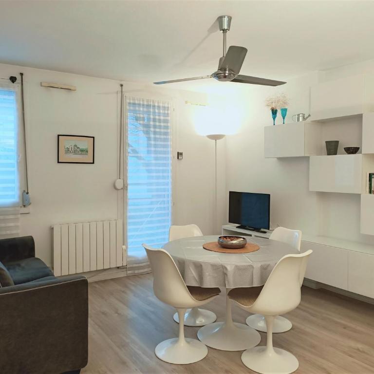 Studio moderne et lumineux avec parking couvert, animaux acceptés - FR-1-555-6 - Studio - 1