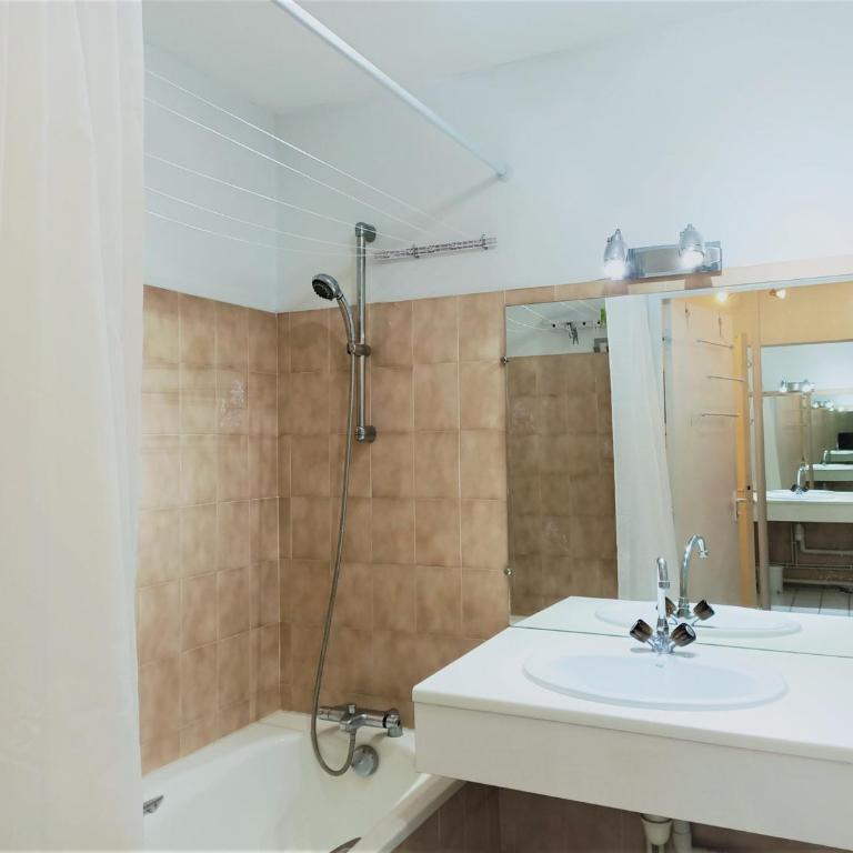 Studio moderne et lumineux avec parking couvert, animaux acceptés - FR-1-555-6 - Studio - 6