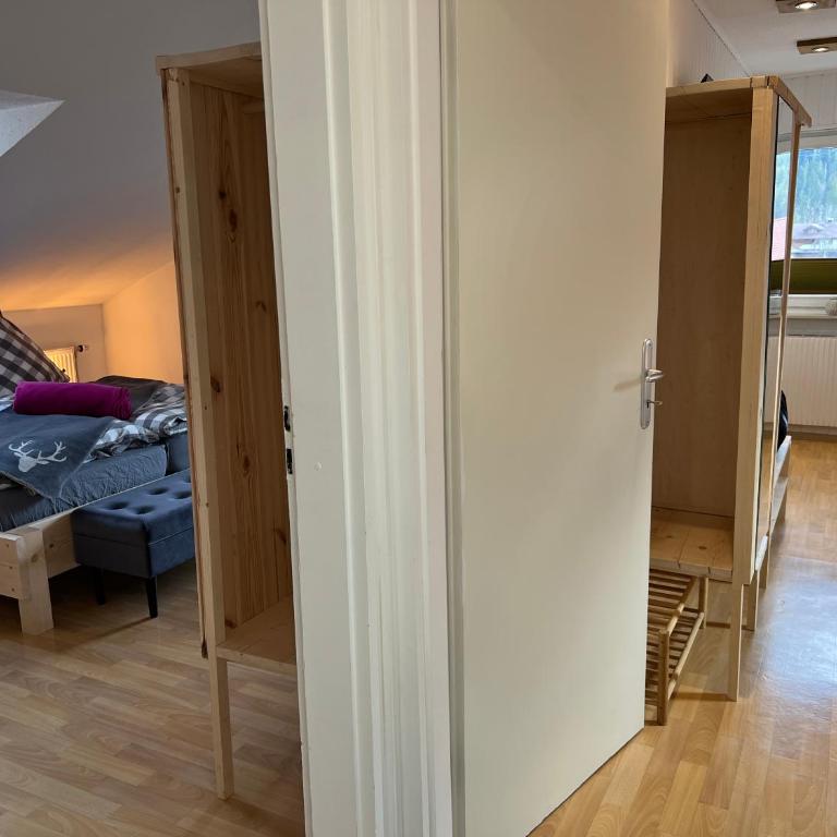 Leos Bergwelt - Doppelzimmer mit Gemeinschaftsbad - 22