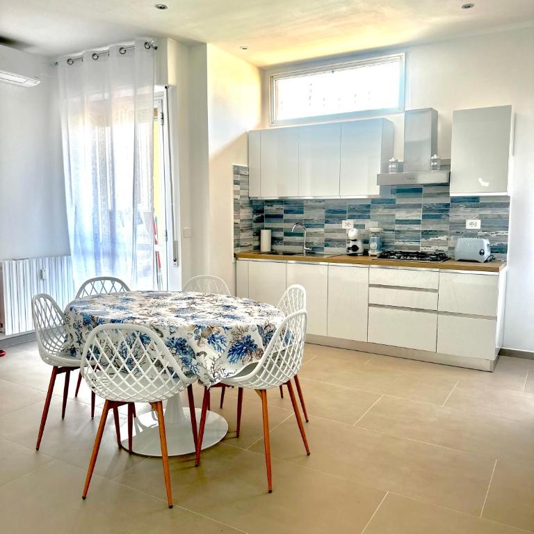 Paradise House - Two-Bedroom Apartment - 6