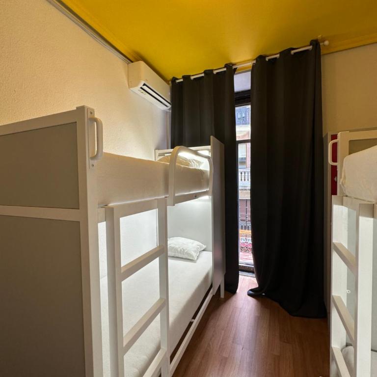 Barbieri Sol Hostel - Litera en habitación compartida mixta de 4 camas - 8