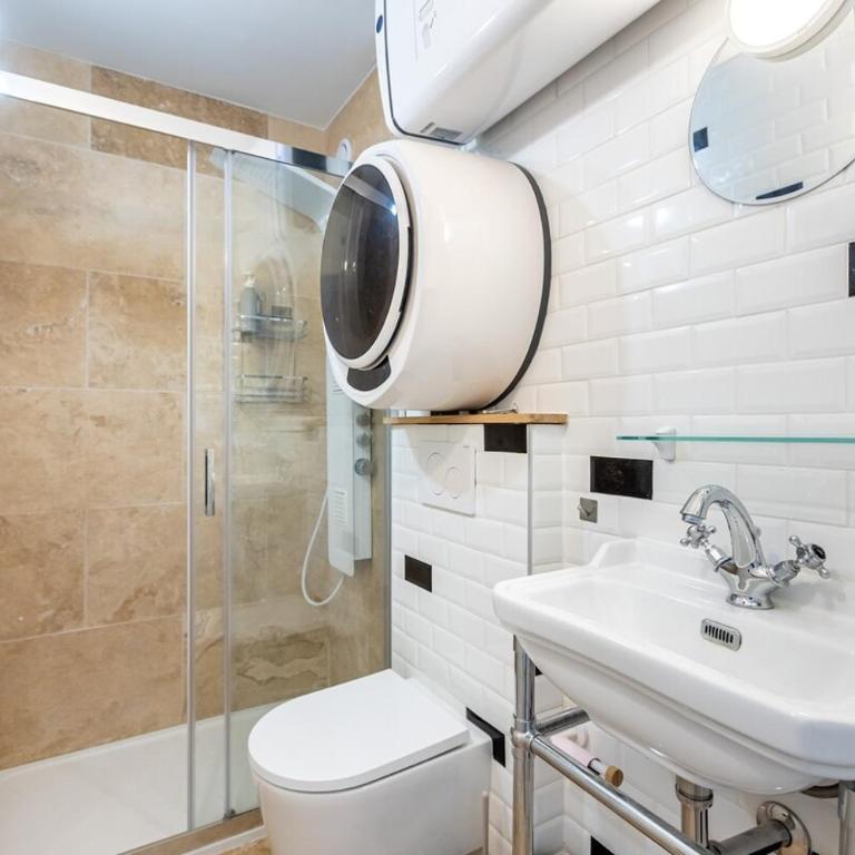 Parisian apartment in the 5th - Appartement - 5