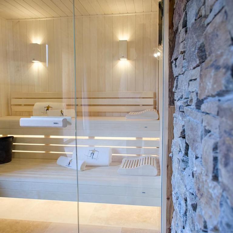 Superbe duplex sauna piscine Vars - pied des pistes - Four-Bedroom Luxury Apartment - 35