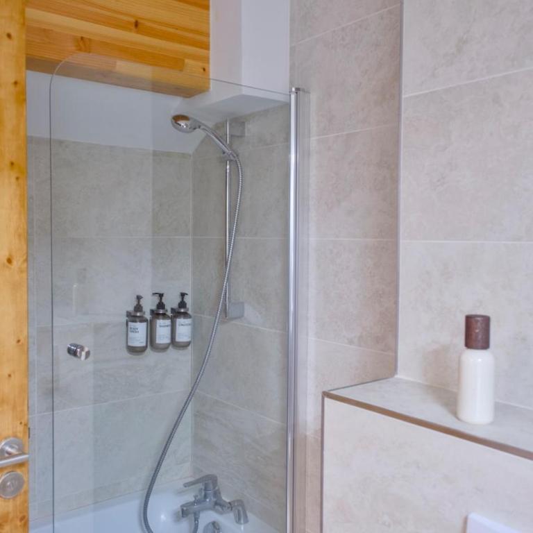 Superbe duplex sauna piscine Vars - pied des pistes - Four-Bedroom Luxury Apartment - 69