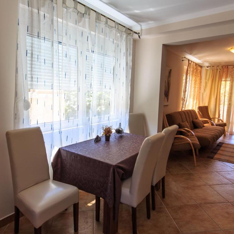 Yu&li Rose Apartments Adriatic - Deluxe One-Bedroom Apartment with Harbour View - 6