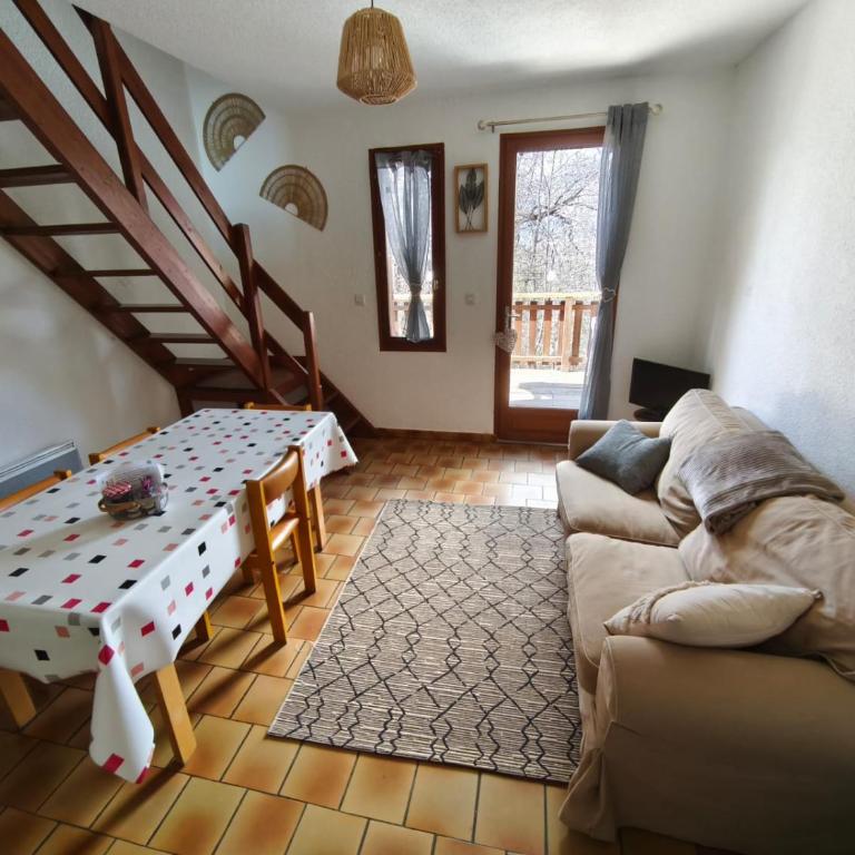 Six Duplex à la montagne POMPIERY - Apartamento Dúplex - 12