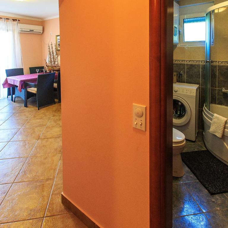 Yu&li Rose Apartments Adriatic - Deluks Apartman s 1 Spavaćom Sobom i Pogledom na Vrt - 8