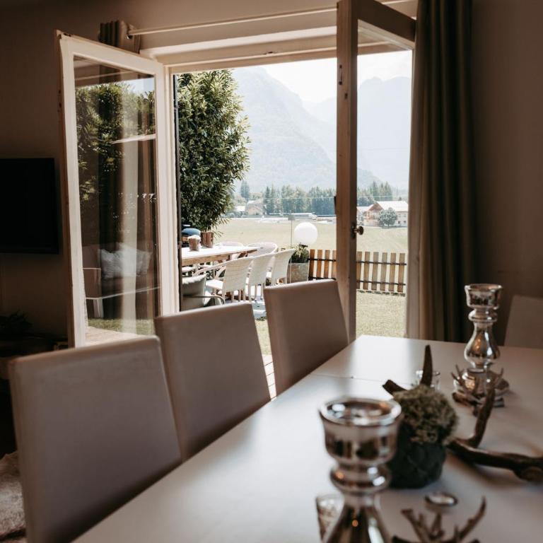 Chalet Austria, famous ski areas around us, 15 min to salzburg city, direct mountain view, up to 10 people - Chalet - 19