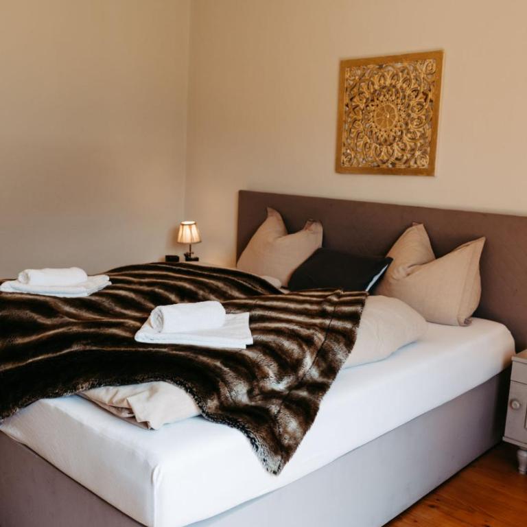 Chalet Austria, famous ski areas around us, 15 min to salzburg city, direct mountain view, up to 10 people - Chalet - 18