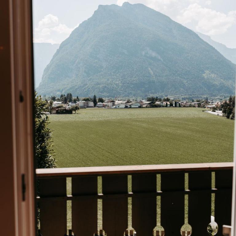 Chalet Austria, famous ski areas around us, 15 min to salzburg city, direct mountain view, up to 10 people - Chalet - 25