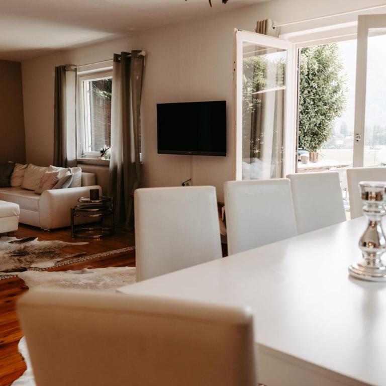 Chalet Austria, famous ski areas around us, 15 min to salzburg city, direct mountain view, up to 10 people - Chalet - 35