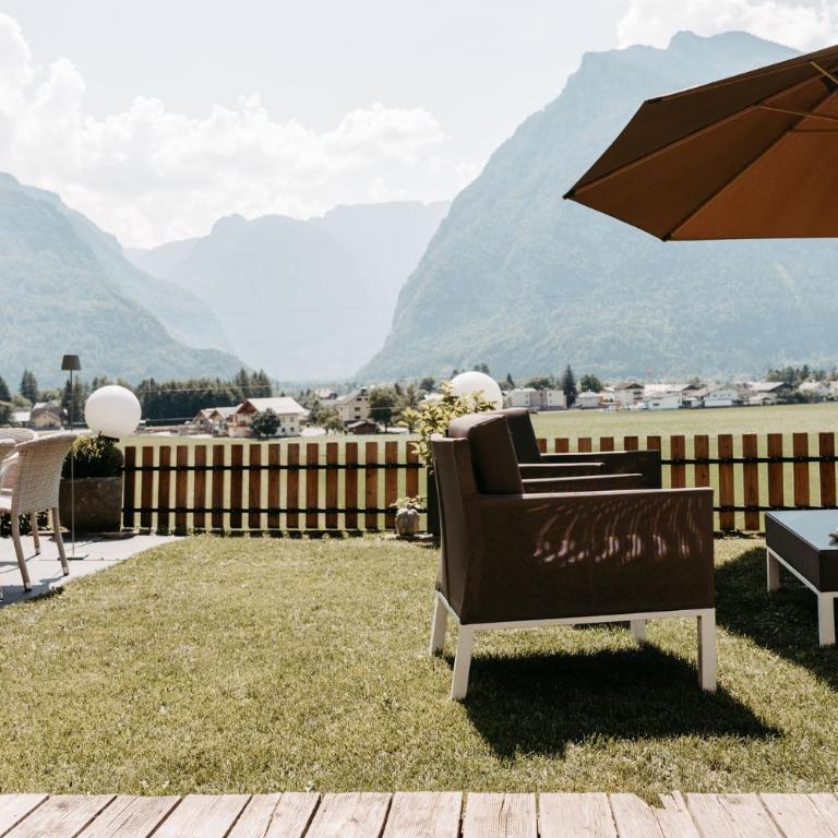 Chalet Austria, famous ski areas around us, 15 min to salzburg city, direct mountain view, up to 10 people - Chalet - 64