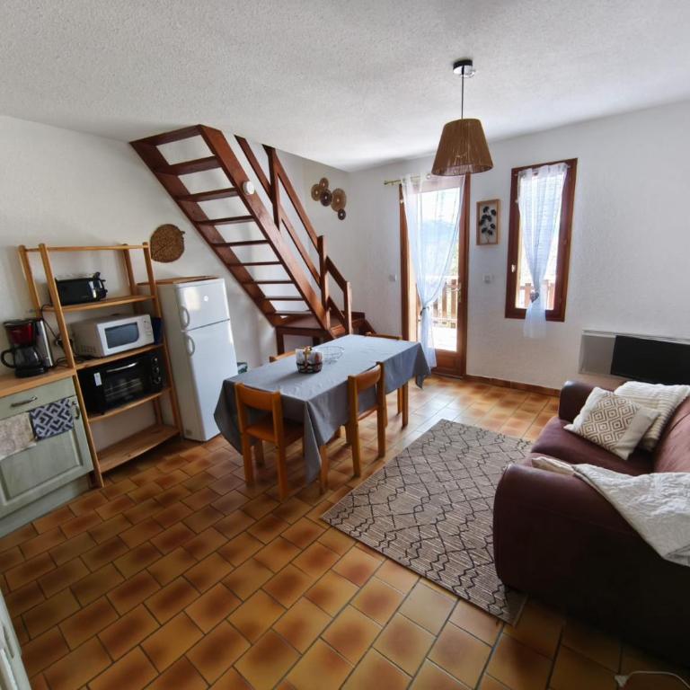 Six Duplex à la montagne POMPIERY - Apartamento Dúplex - 9