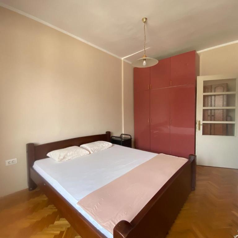 Heart of the city big 1BR on Independence square - One-Bedroom Apartment - 9