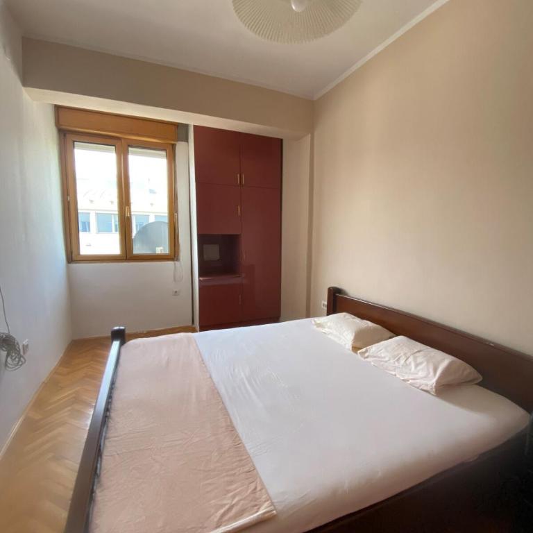 Heart of the city big 1BR on Independence square - One-Bedroom Apartment - 12
