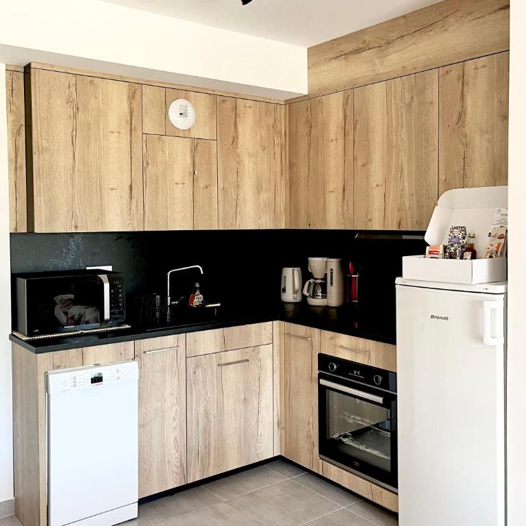 Panorama Mont-Blanc - grande terrasse, linge de maison, wifi, parking privé, cuisine équipée - 2 personnes - Chambre Double - Vue sur Montagne - 12