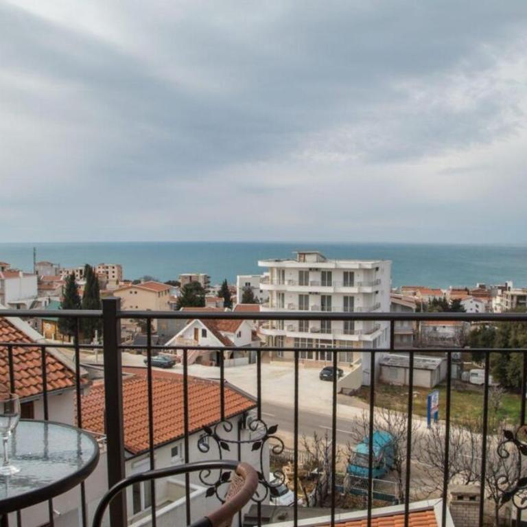 Lotos - stan 421 L2 - One-Bedroom Apartment - 1