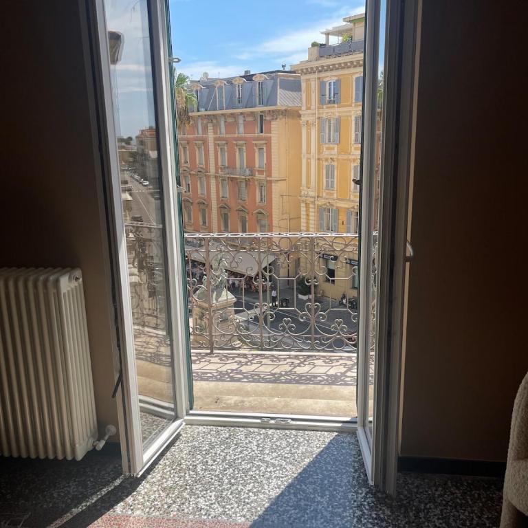 Classico - Appartamento con Vista e Balcone - 10